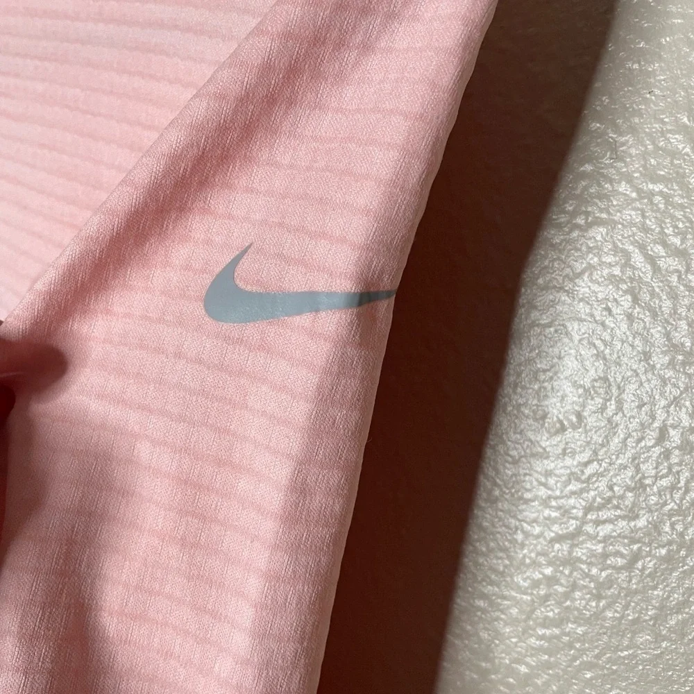 NIKE 1/2 Zip Lucky Azalea women's golf sweatshirt salmon Size XSMALL